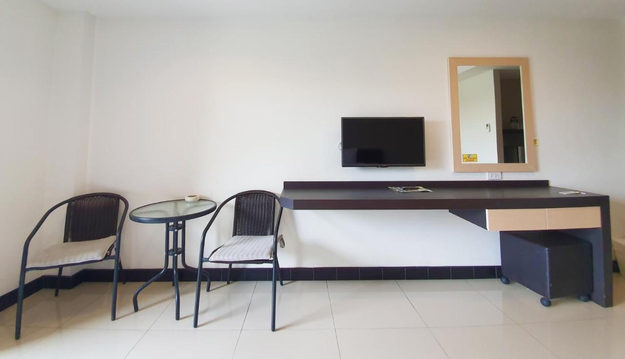 B Space Residence Nong Prue Exteriör bild