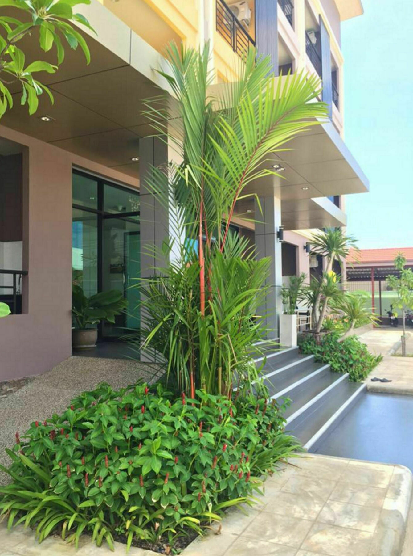 B Space Residence Nong Prue Exteriör bild