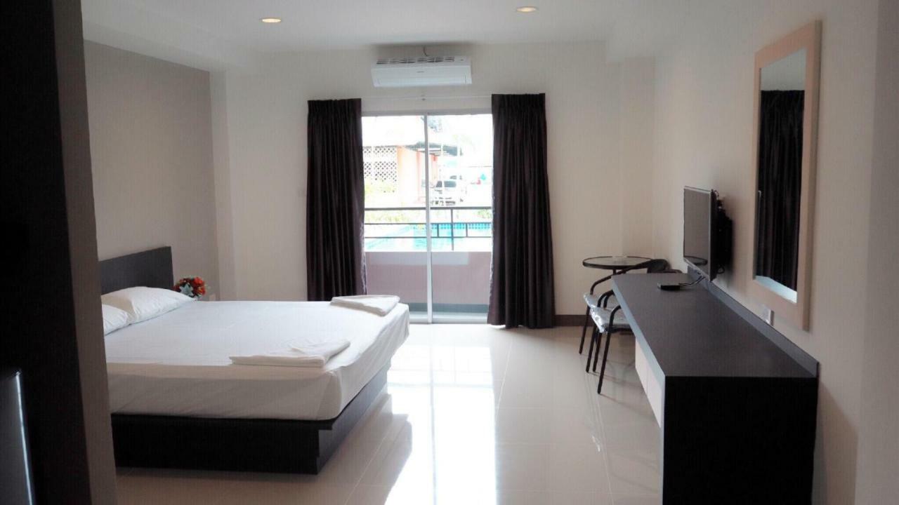 B Space Residence Nong Prue Exteriör bild