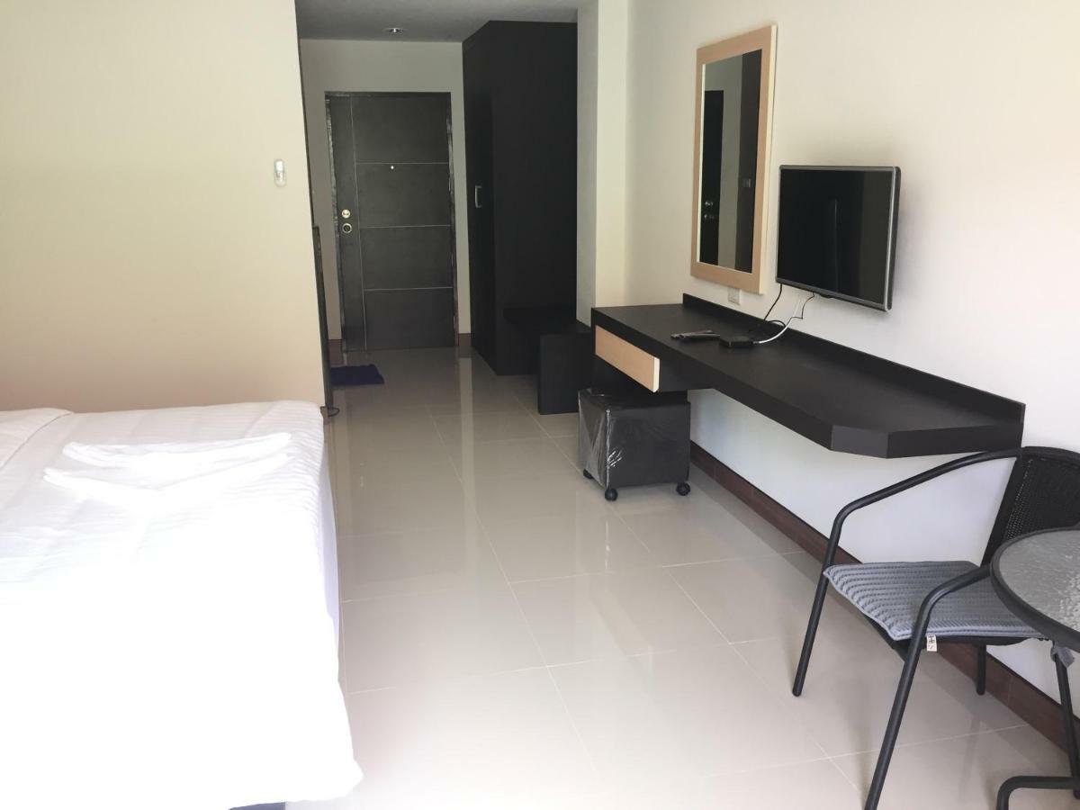 B Space Residence Nong Prue Exteriör bild
